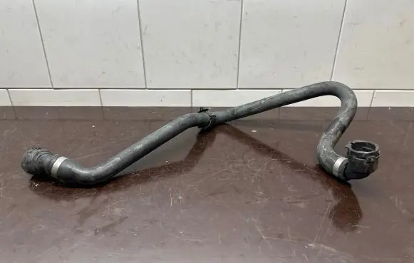 BMW 5 F10 F11 Engine coolant pipe/hose 7619685