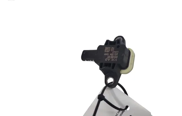 Volkswagen Polo V 6R Airbag deployment crash/impact sensor 4H0955557