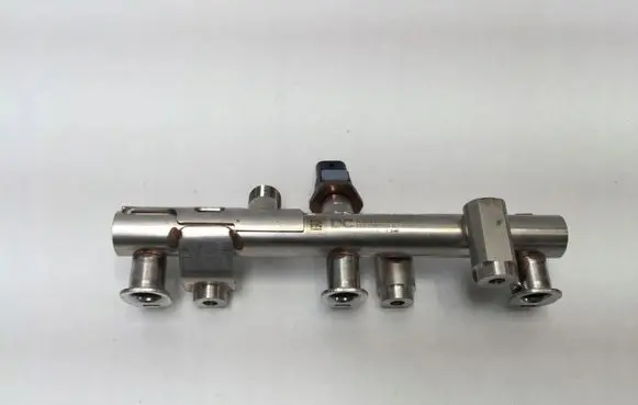 Nissan Juke II F16 Fuel main line pipe 175206658R