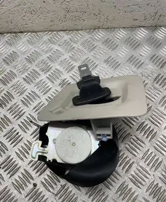 Peugeot 5008 Middle seatbelt (rear) 9681976580