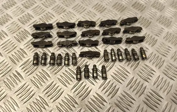 Mercedes-Benz E W212 Valve rocker arm 