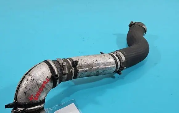 Intercooler hose/pipe