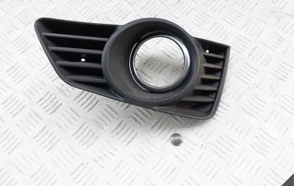 Opel Tigra B Front fog light trim/grill 93162189