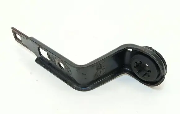 Radiator mount bracket