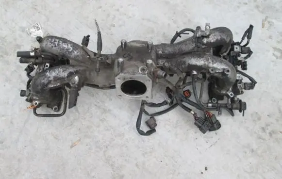 Subaru Impreza I Intake manifold