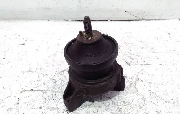 Hyundai Santa Fe Engine mount bracket 219322B000