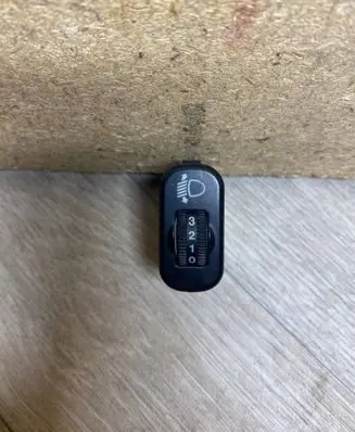 Mercedes-Benz Sprinter W906 Headlight level height control switch 9068260038 A9068260038 32200107