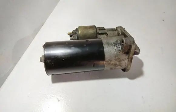 Volvo V70 Starter motor 0001109252