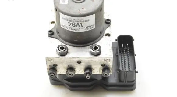 KIA Sportage ABS Pump 589203U940