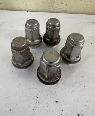 Toyota Land Cruiser (HDJ90) Nuts/bolts 