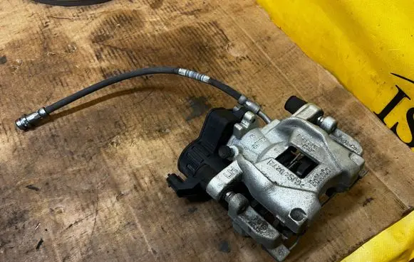 Ford Escape IV Rear brake caliper NX61-2D251-BNA NX612D251BNA JX61-2D253-B