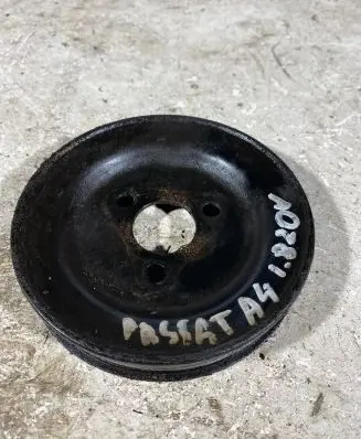 Volkswagen PASSAT B5 Power steering pump pulley 058145255b