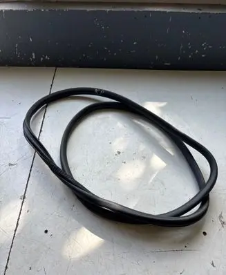 Citroen C5 Aircross II Front door rubber seal
