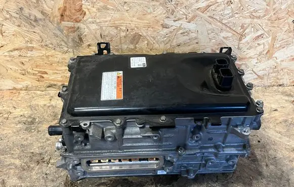 Toyota RAV 4 (XA50) Voltage converter inverter G920033140