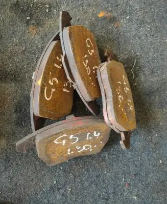 Volkswagen Golf V Brake pads (front) 