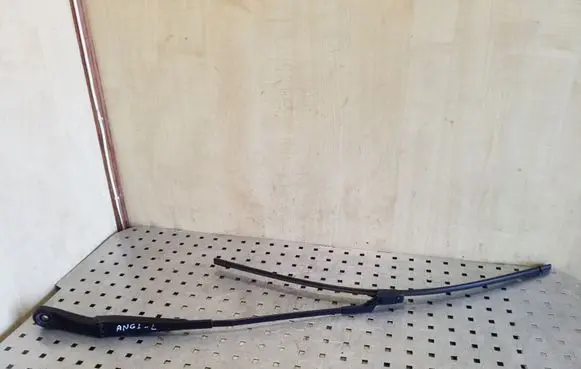 Opel Zafira C Front wiper blade arm 20812595