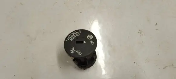 BMW 3 G20 G21 Passenger airbag on/off switch 9483731