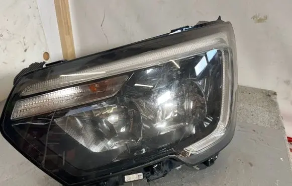 Renault Master III Headlight/headlamp 260607867R