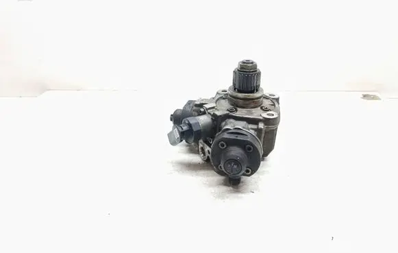 Audi Q7 4M Fuel injection high pressure pump 0445010806 059130755CG