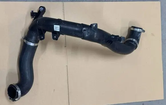Audi Q3 F3 Intercooler hose/pipe 5QF145762B 5WA145840A 5QF145826C