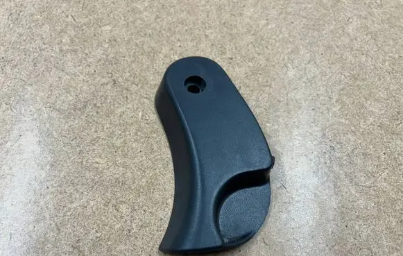 BMW 3 E46 Engine bonnet (hood) release handle 51238223163 8223163