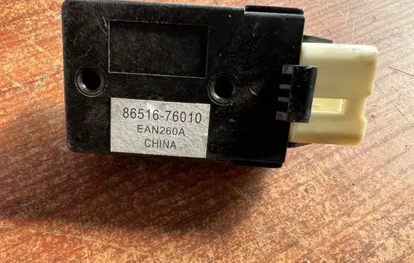 Lexus CT 200H Other relay 8651676010