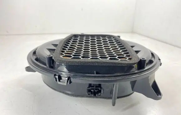 Audi A3 S3 8V Subwoofer speaker 8V0035412B 8V0035412