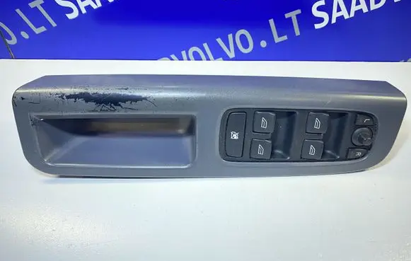 Volvo V50 Electric window control switch 8679474 30710787