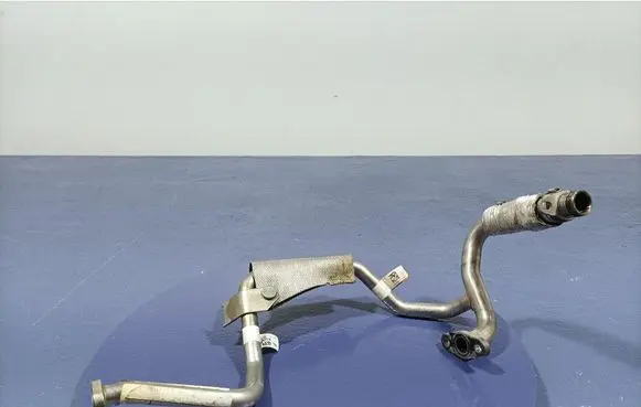BMW X7 G07 Turbo turbocharger oiling pipe/hose 8596251