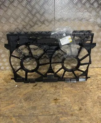 Porsche Cayenne (9Y0 9Y3) Coolant radiator 8W0121207A R02529E01 2490001038259891