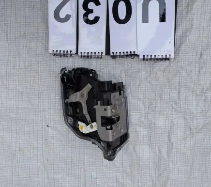 BMW X5 G05 Front door lock 9464887