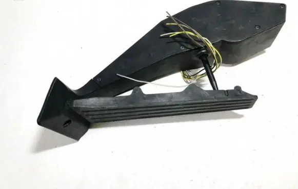 BMW 1 E81 E87 Accelerator throttle pedal 3542676693102 25916010