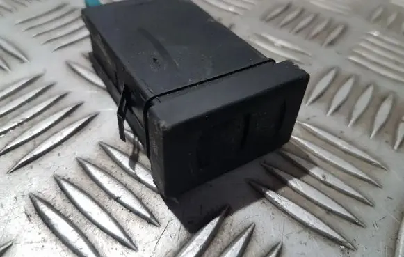Volkswagen PASSAT B5 Seat heating switch 3b0963563