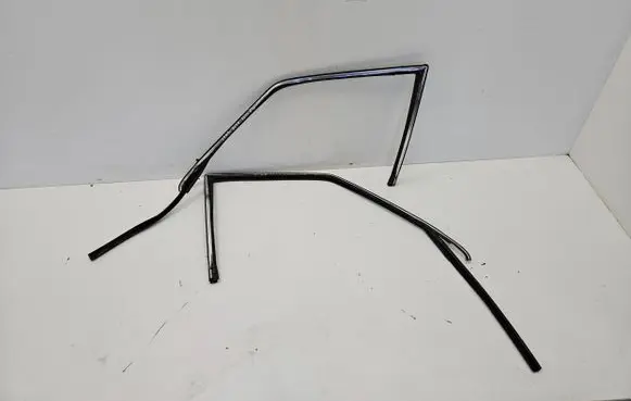 Saab 9000 CD Rubber seal front coupe door 
