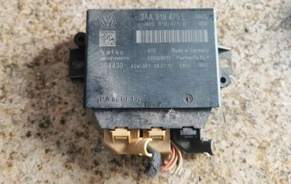 Volkswagen Golf Plus Parking PDC control unit/module 3AA919475L