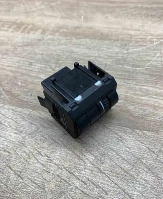 Volkswagen Touareg I Light switch