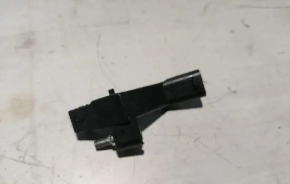 Volkswagen PASSAT B8 Crankshaft position sensor 04L906433B