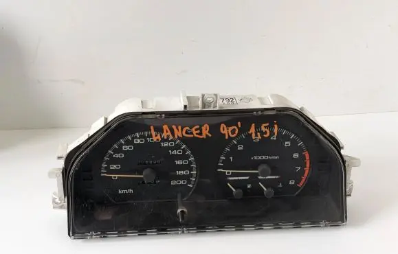 Mitsubishi Lancer Speedometer (instrument cluster) MB522792 138700