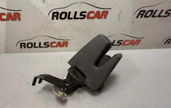 Loading door lock