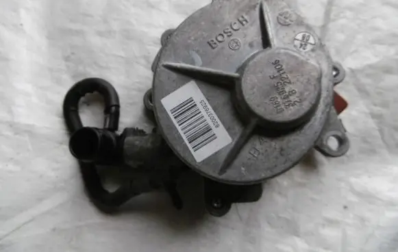 Renault Laguna III Vacuum pump 8200376925