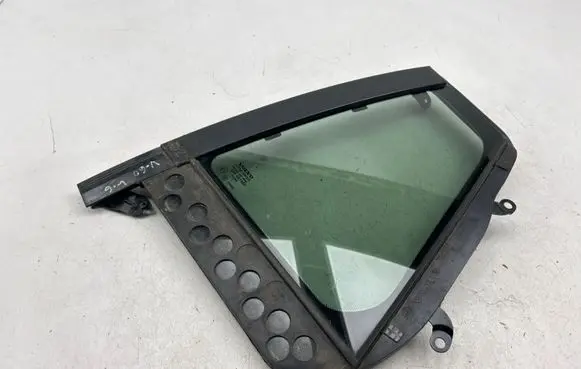 Volvo V60 Rear vent window glass 43R001565