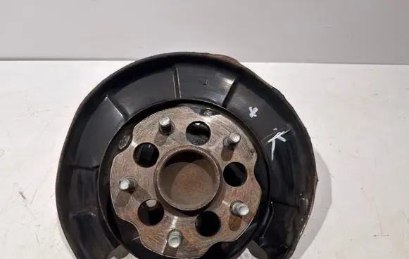 Toyota Prius+ (ZVW40) Rear wheel hub 8954452040