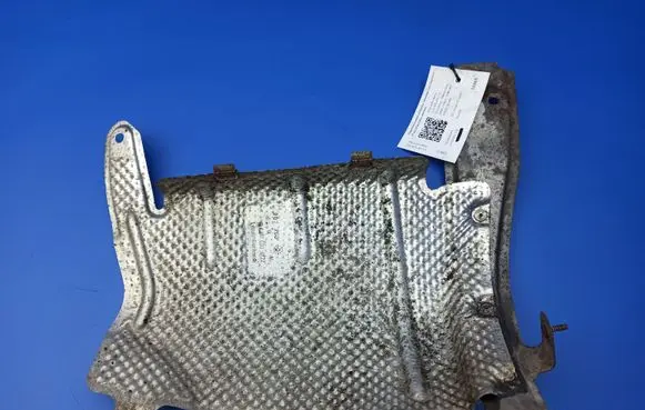 Mercedes-Benz E C207 W207 Exhaust heat shield A2076800122