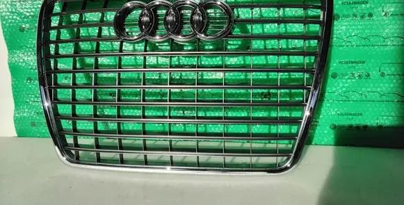Front bumper upper radiator grill