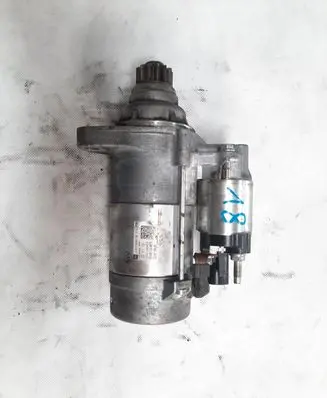 Volkswagen Golf VII Starter motor 02M911024B
