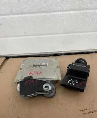 Mercedes-Benz C W203 Engine ECU kit and lock set A6121531079 2035450608