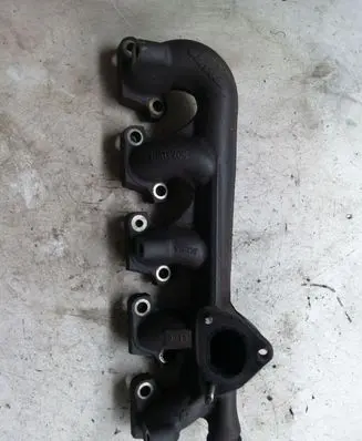 Volvo XC70 Exhaust manifold 30731980