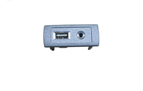 Mercedes-Benz Vito Viano W447 AUX in-socket connector G50286