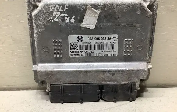 Volkswagen Golf VI Engine control unit/module 06A906033JA 5WP40826