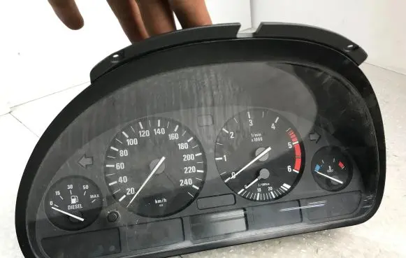 BMW 5 E39 Speedometer (instrument cluster) 6903800